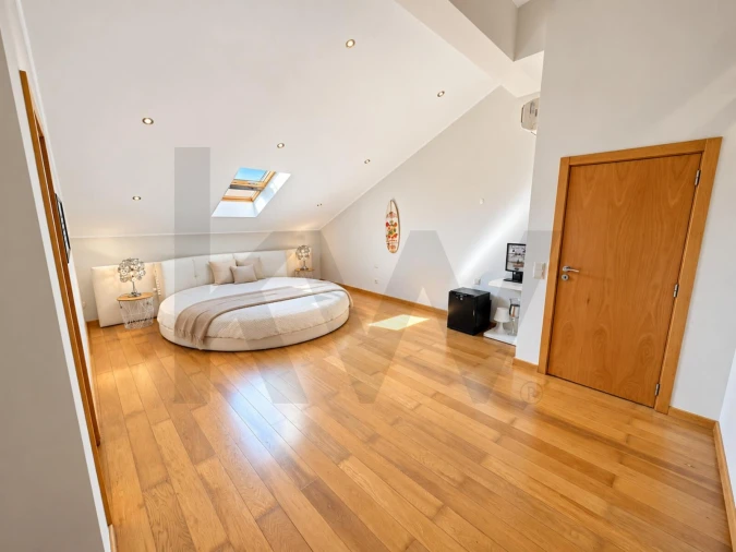 Apartamento T5 para Venda em Queluz e Belas Foto 17