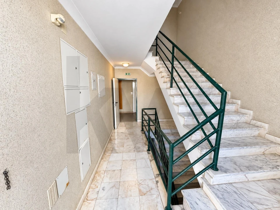 Apartamento T5 para Venda em Queluz e Belas Foto 28