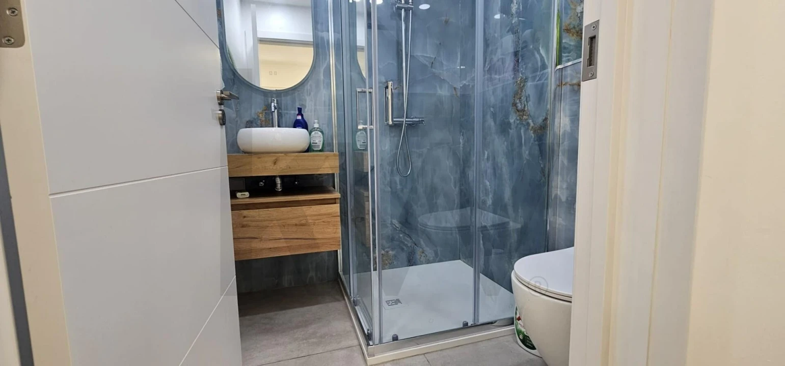 Apartamento T1 para Venda em São Martinho Foto 5