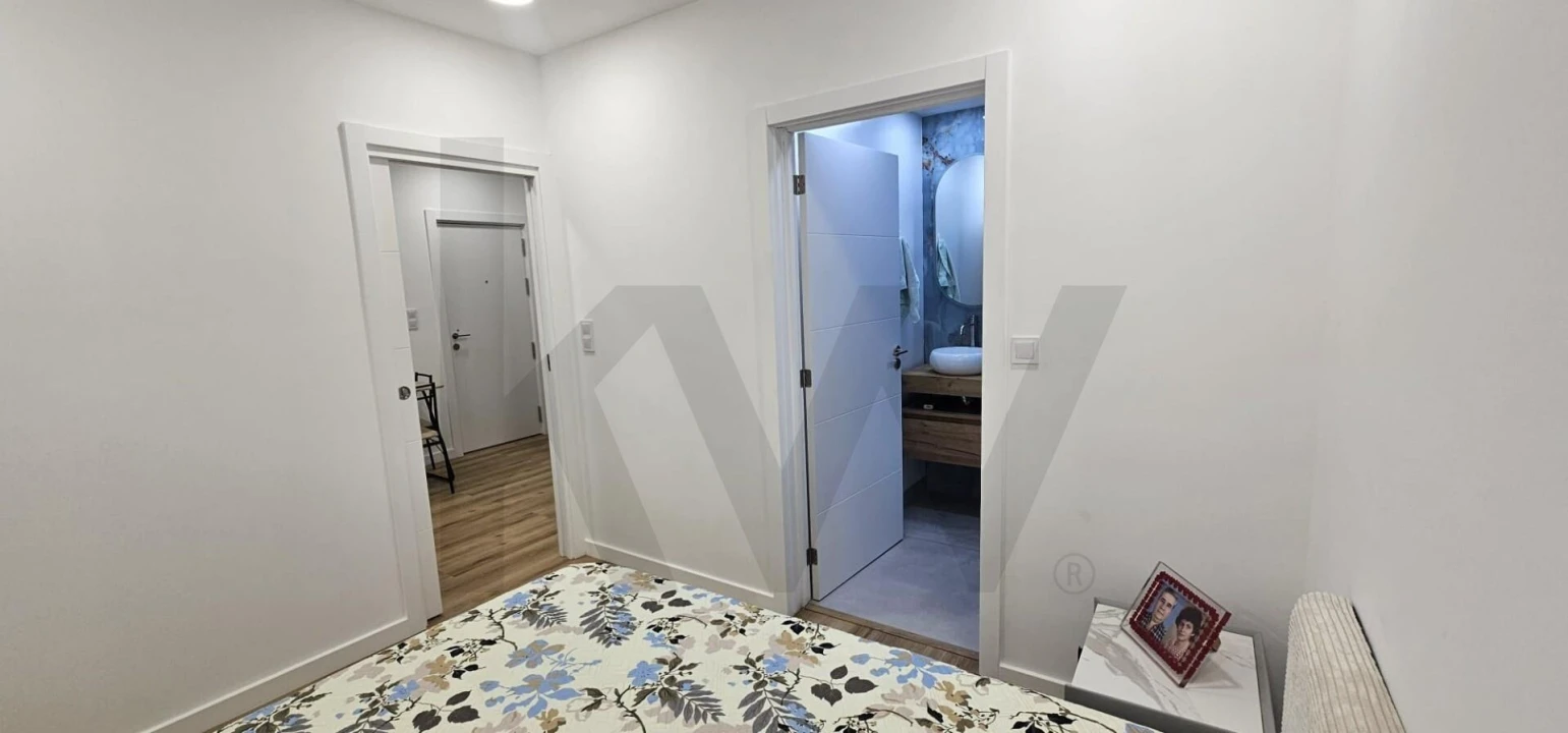 Apartamento T1 para Venda em São Martinho Foto 3