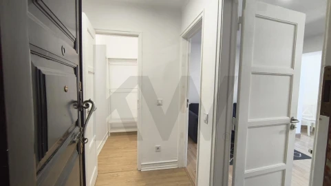 Apartamento T1 para Arrendamento em Alvalade