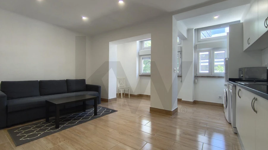 Apartamento T1 para Arrendamento em Alvalade Foto 3