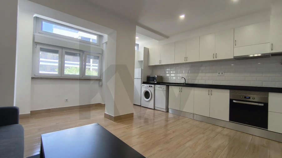 Apartamento T1 para Arrendamento em Alvalade Foto 5