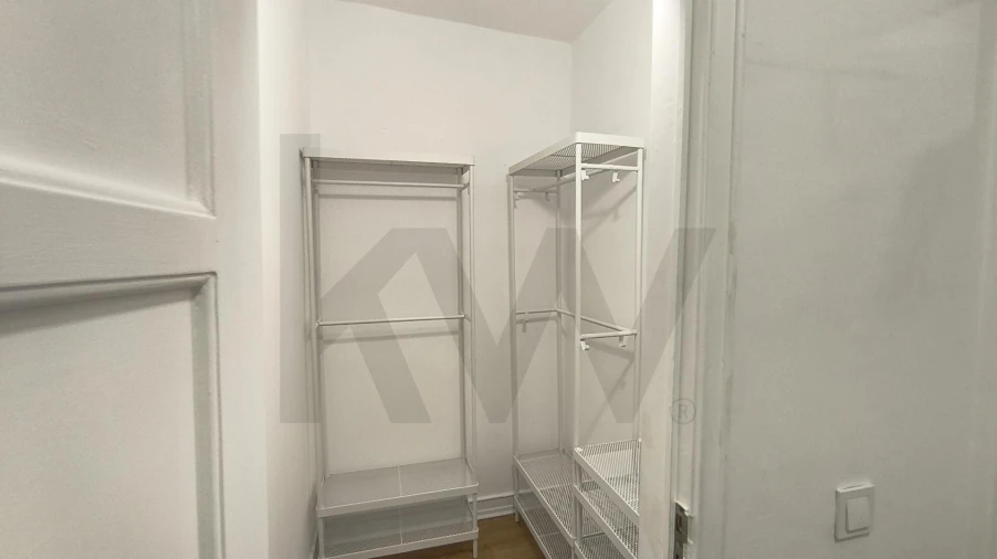 Apartamento T1 para Arrendamento em Alvalade Foto 7