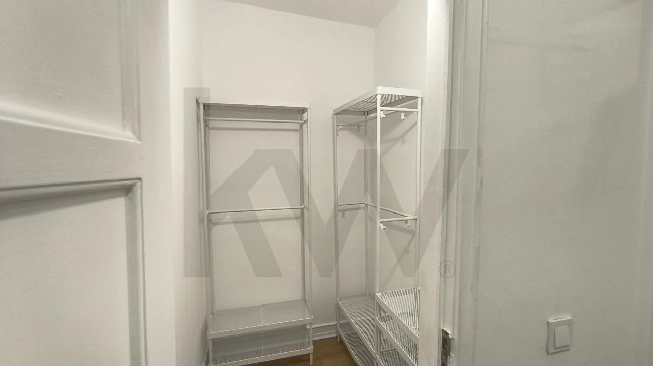 Apartamento T1 para Arrendamento em Alvalade Foto 7