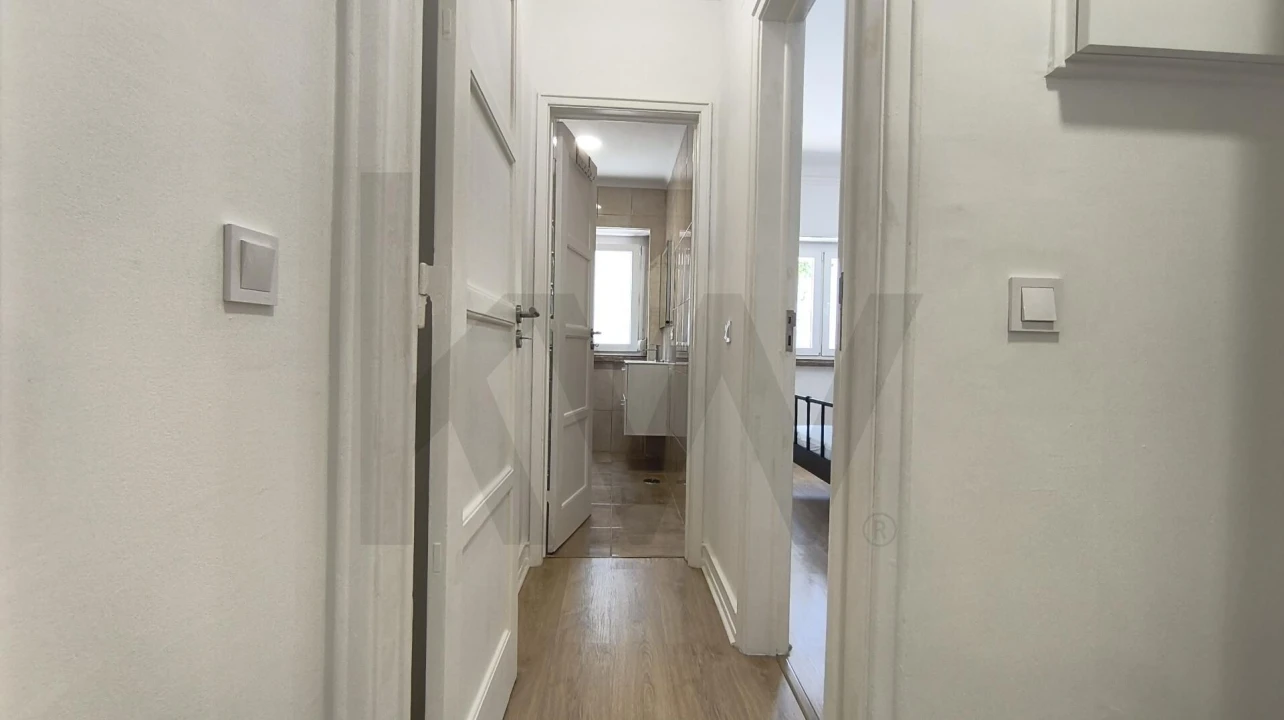 Apartamento T1 para Arrendamento em Alvalade Foto 8