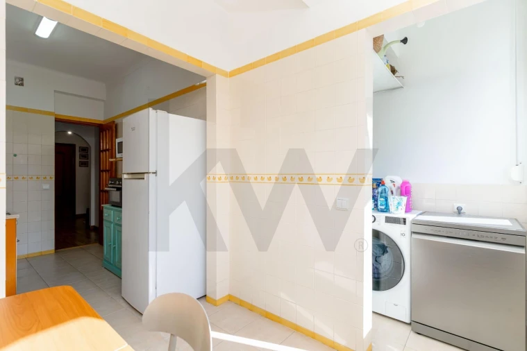 Apartamento T2 para Venda em Barreiro e Lavradio Foto 17