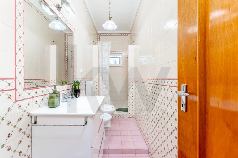 Apartamento T2 para Venda em Barreiro e Lavradio Foto 27