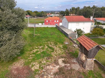 Terreno para Venda em Fiães