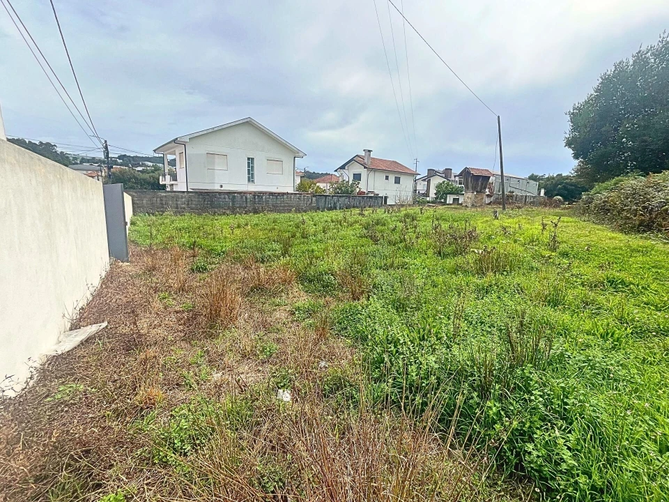 Terreno para Venda em Fiães Foto 1