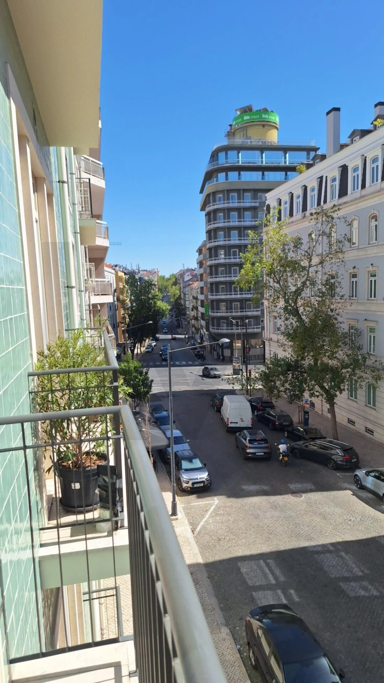 Apartamento T1 para Arrendamento em Santo António Foto 18