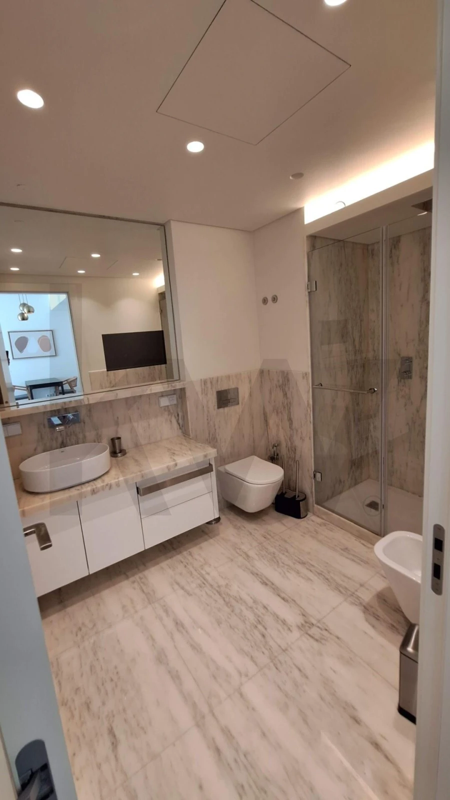 Apartamento T1 para Arrendamento em Santo António Foto 5