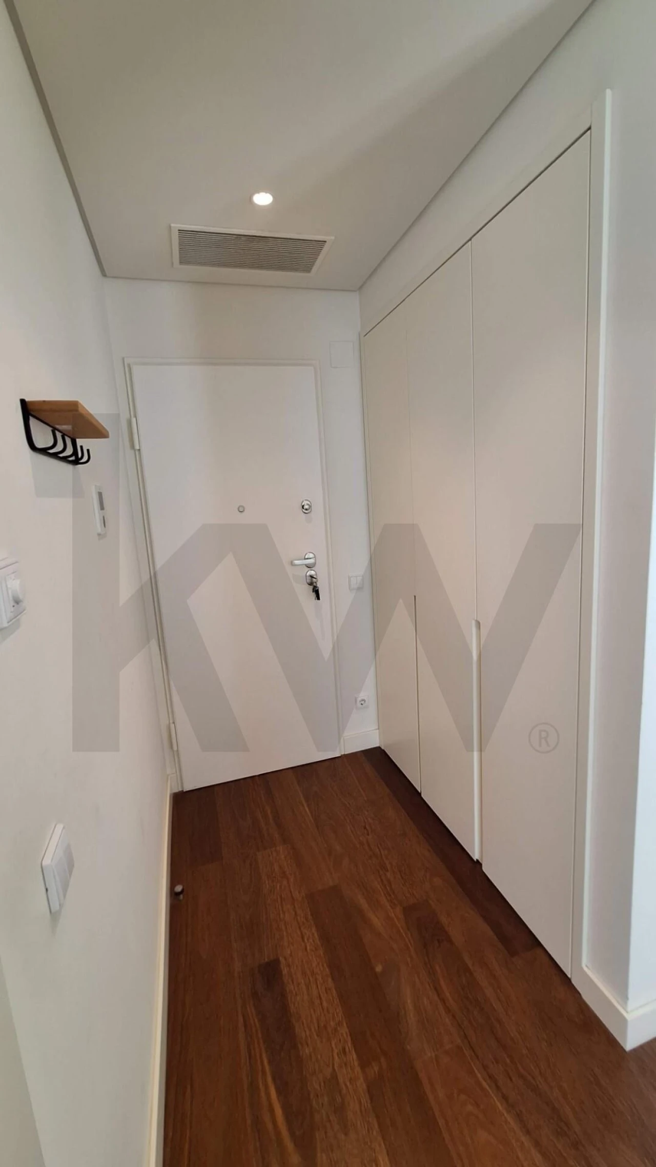 Apartamento T1 para Arrendamento em Santo António Foto 3