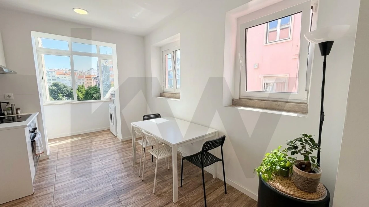 Apartamento T2 para Venda em Avenidas Novas Foto 1
