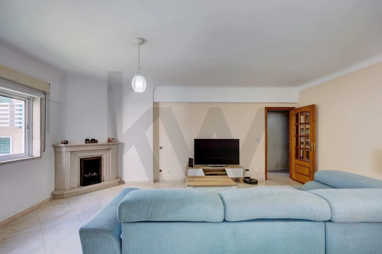 Apartamento T2 para Venda em Cacém e São Marcos Foto 16