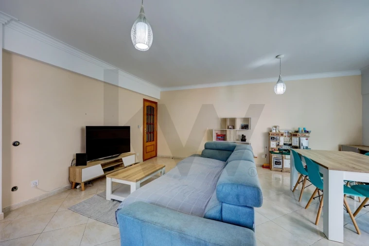 Apartamento T2 para Venda em Cacém e São Marcos Foto 7