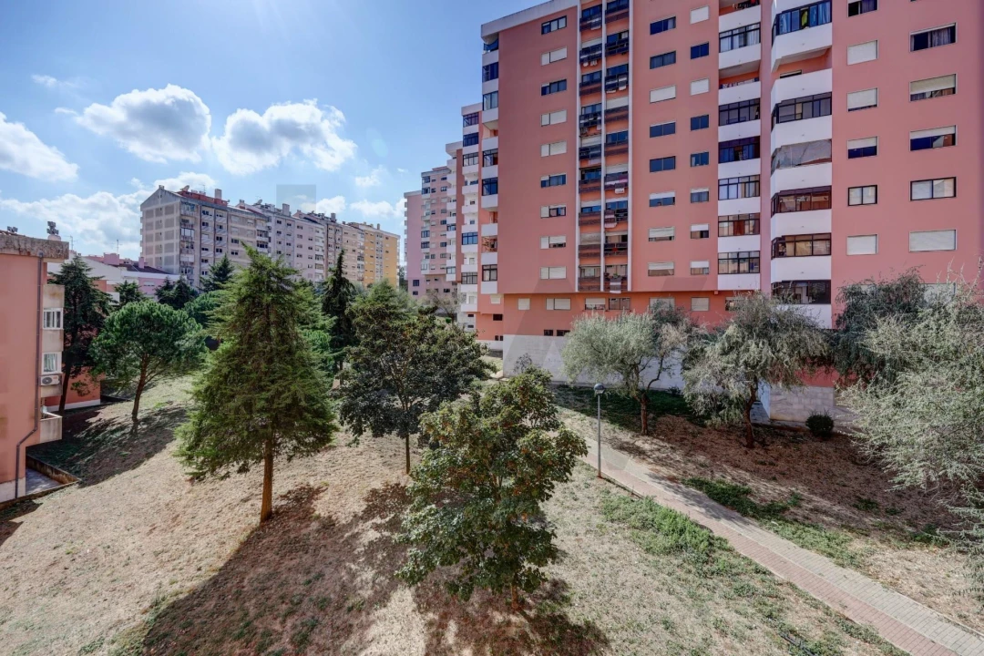 Apartamento T2 para Venda em Cacém e São Marcos Foto 38