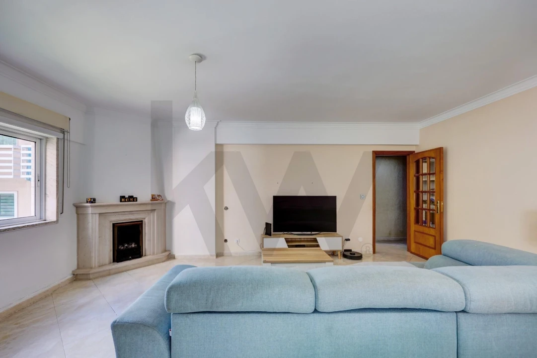 Apartamento T2 para Venda em Cacém e São Marcos Foto 16