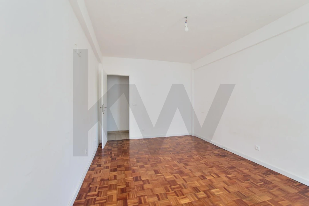 Apartamento T2 para Venda em Odivelas Foto 12