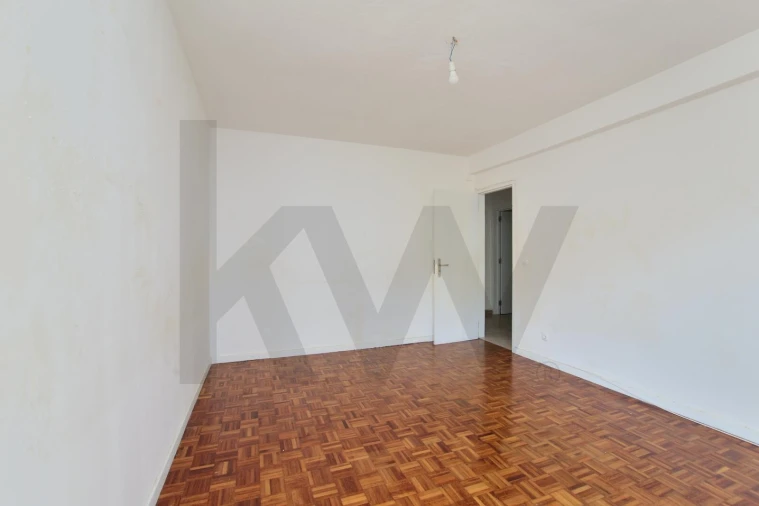Apartamento T2 para Venda em Odivelas Foto 6