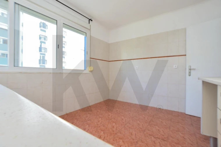 Apartamento T2 para Venda em Odivelas Foto 19