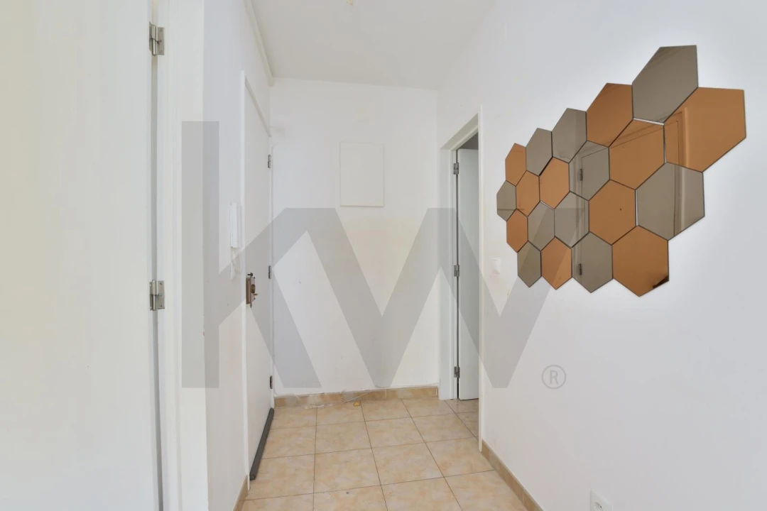 Apartamento T2 para Venda em Odivelas Foto 8