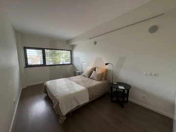 Apartamento T2 para Arrendamento em Charneca de Caparica e Sobreda