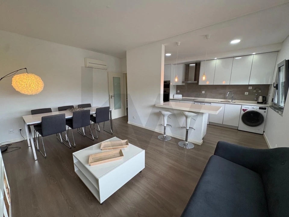 Apartamento T2 para Arrendamento em Charneca de Caparica e Sobreda Foto 2