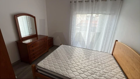 Apartamento T1 para Arrendamento em Funchal (Se)