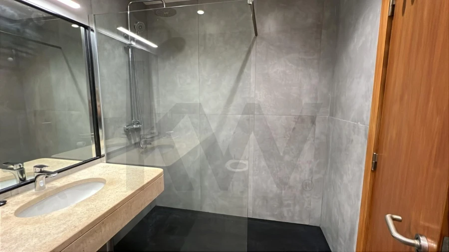 Apartamento T1 para Arrendamento em Funchal (Se) Foto 6