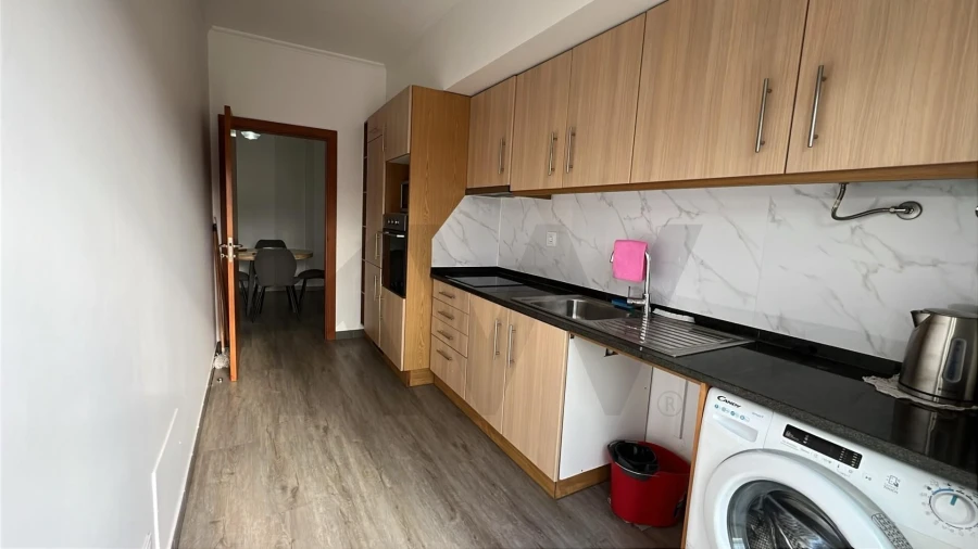 Apartamento T1 para Arrendamento em Funchal (Se) Foto 4