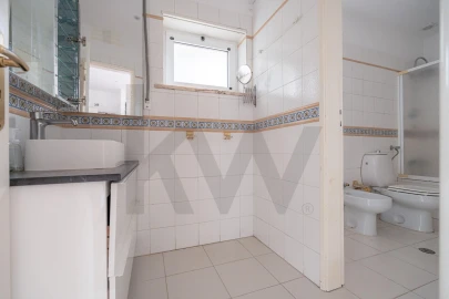 Moradia T5 para Venda em Cernache