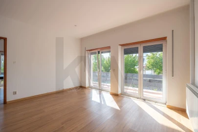 Moradia T5 para Venda em Cernache