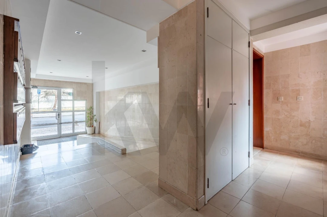 Apartamento T2 para Venda em Lumiar Foto 15