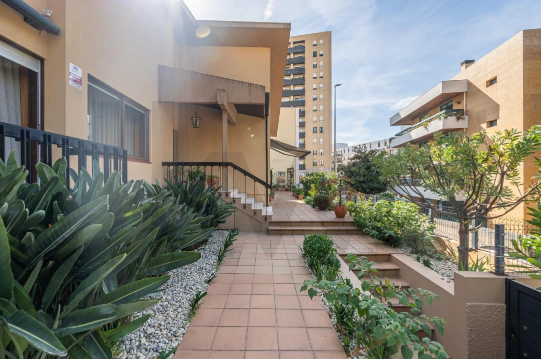 Moradia T3 para Venda em Cidade da Maia Foto 3