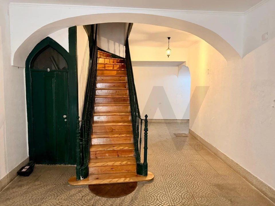 Apartamento T2 para Venda em Santa Maria Maior Foto 2