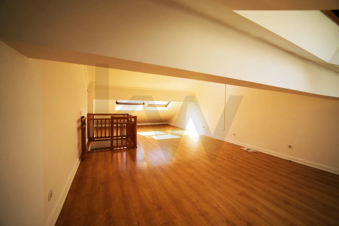 Apartamento T1 para Arrendamento em Estrela Foto 13