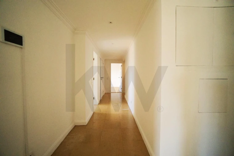 Apartamento T1 para Arrendamento em Estrela Foto 7