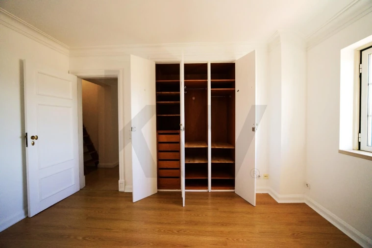 Apartamento T1 para Arrendamento em Estrela Foto 12