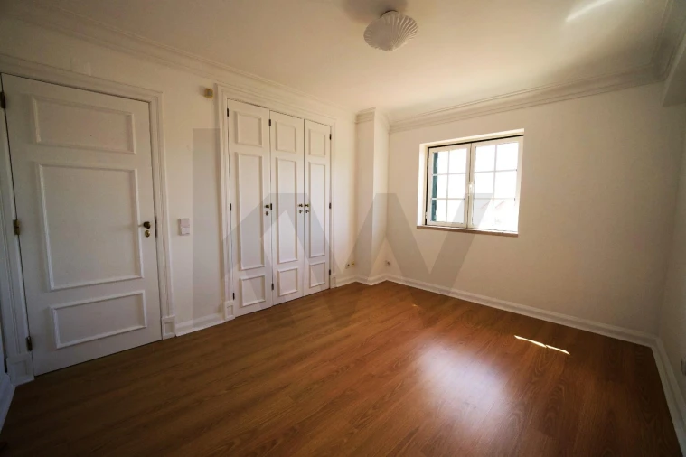 Apartamento T1 para Arrendamento em Estrela Foto 10