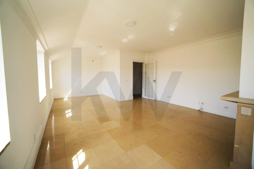 Apartamento T1 para Arrendamento em Estrela Foto 5