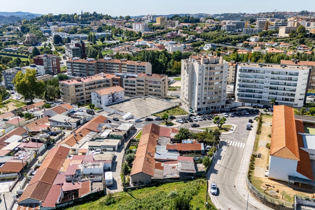 Moradia T3 para Venda em São João da Madeira Foto 24