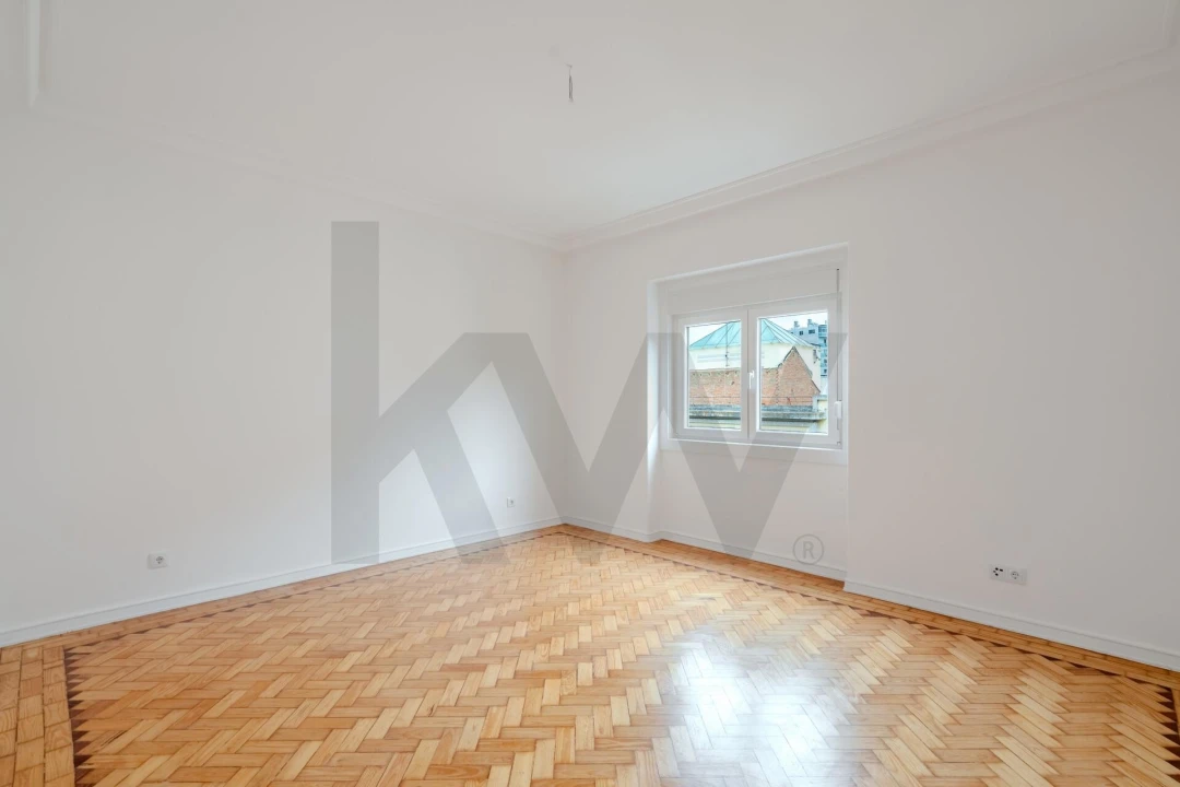 Apartamento T4 para Arrendamento em Areeiro Foto 22