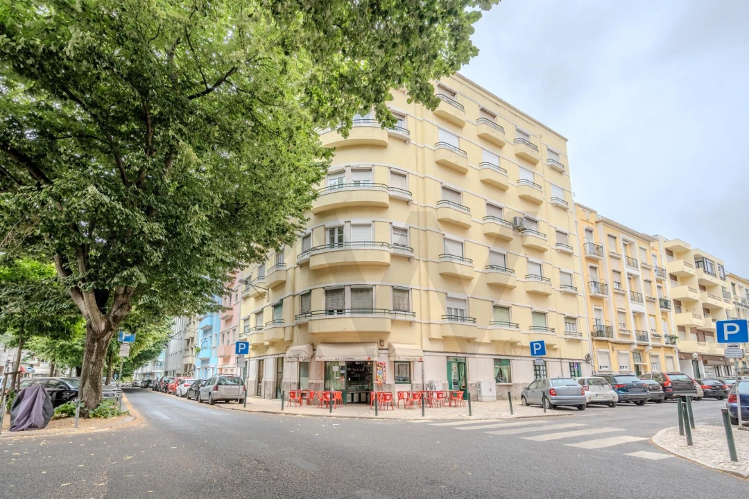 Apartamento T4 para Arrendamento em Areeiro Foto 32