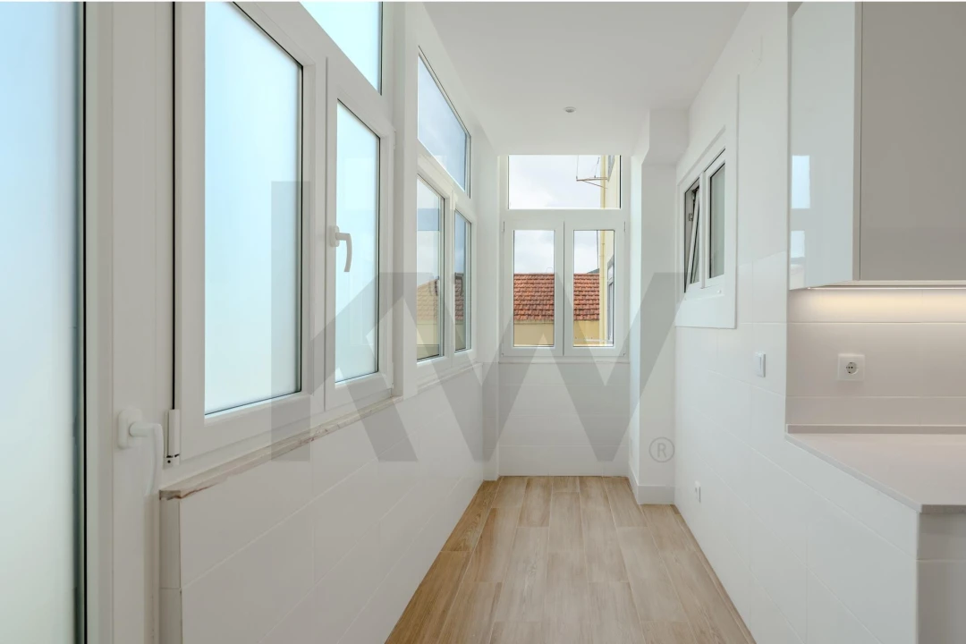 Apartamento T4 para Arrendamento em Areeiro Foto 12