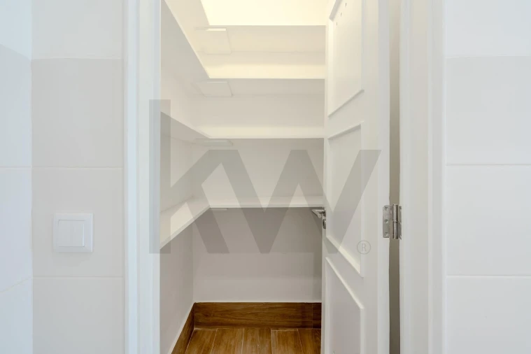 Apartamento T4 para Arrendamento em Areeiro Foto 14