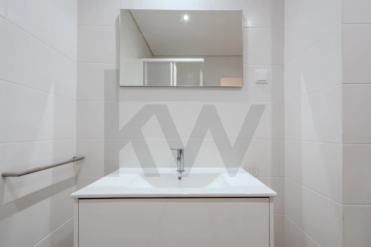 Apartamento T4 para Arrendamento em Areeiro Foto 25
