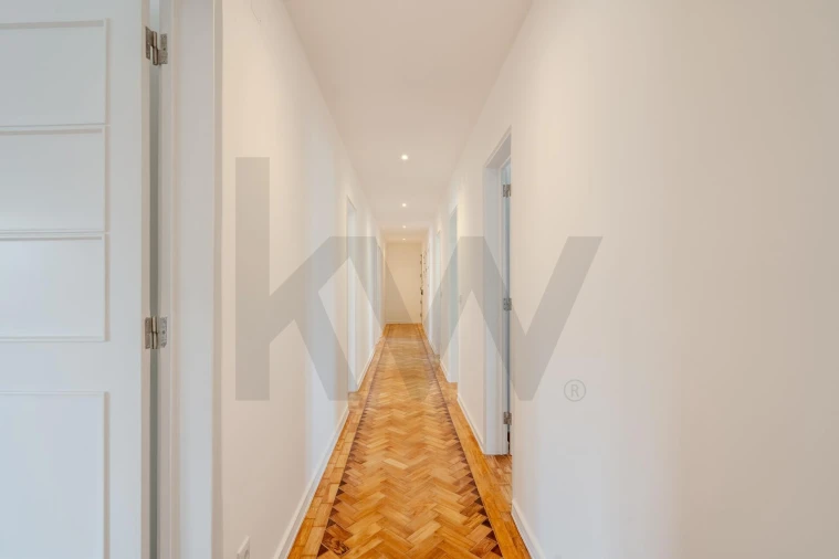 Apartamento T4 para Arrendamento em Areeiro Foto 15