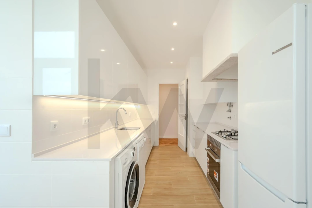 Apartamento T4 para Arrendamento em Areeiro Foto 10