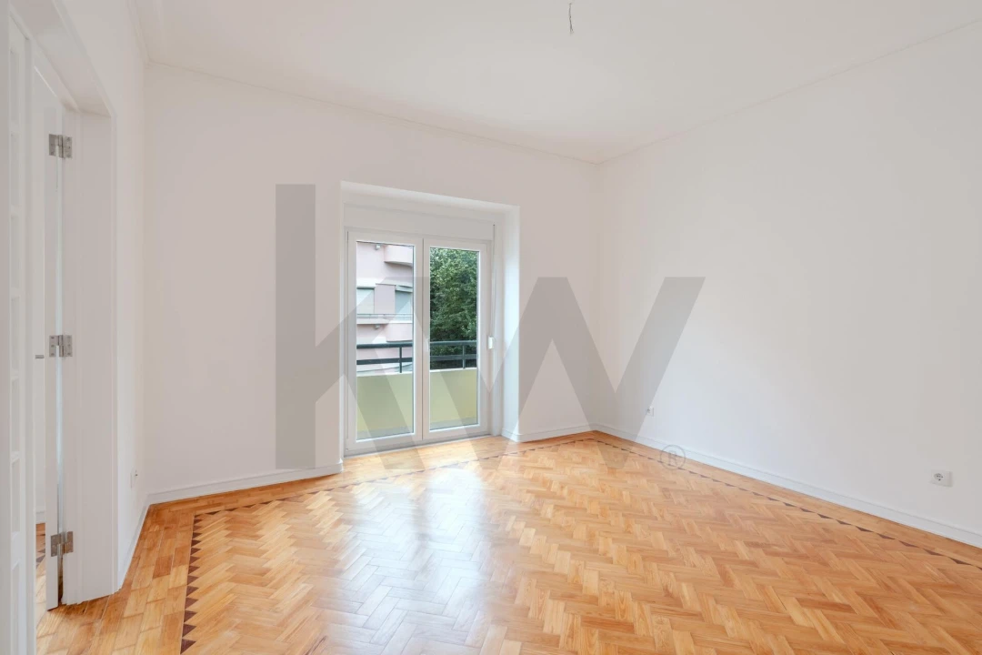 Apartamento T4 para Arrendamento em Areeiro Foto 7